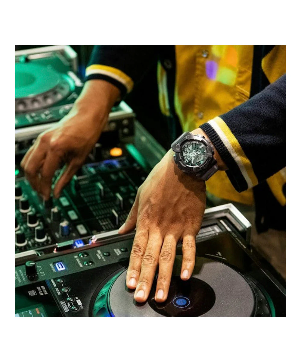 RELOJ CASIO G-SHOCK GM-110MF-1ADR- GRIS - Image 2